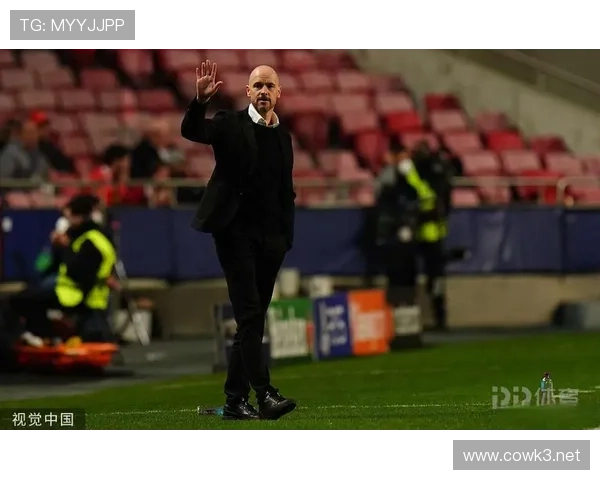 曼联更衣室矛盾再度曝光,内部分歧对赛季稳定性造成影响 曼联更衣室矛盾再度曝光,内部分歧对赛季稳定性造成影响