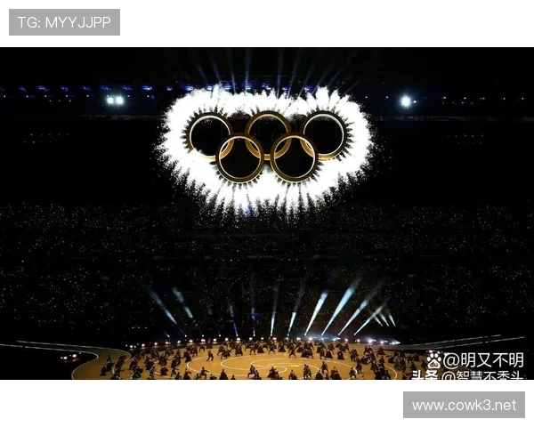 把张志磊的生活照和赛场片段放一起，我差点以为换了演员